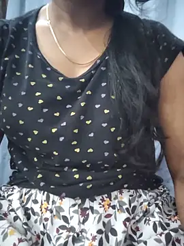 Ezabelljohn online show from June 15, 2026, 7:21 am