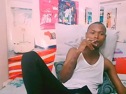 Snapshot of EbonyBigD69 chatting on October 28, 2025, 5:37 pm EbonyBigD69 online show from October 28, 2025, 5:37 pm