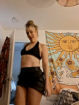 Snapshot of Raven_Fantastic chatting on November 2, 2025, 5:26 pm Raven Fantastic online show from November 2, 2025, 5:26 pm