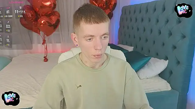 Snapshot of Cristian__Dior chatting on February 13, 2026, 9:22 pm Cristian Dior online show from February 13, 2026, 9:22 pm