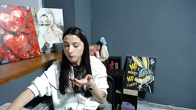 a alessia online show from October 23, 2025, 1:10 pm