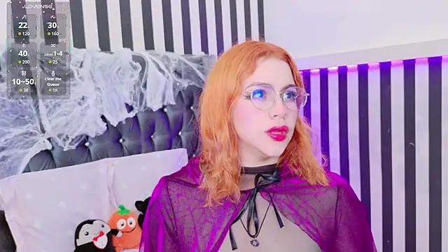 sussiestrawberry online show from November 1, 2025, 5:20 am