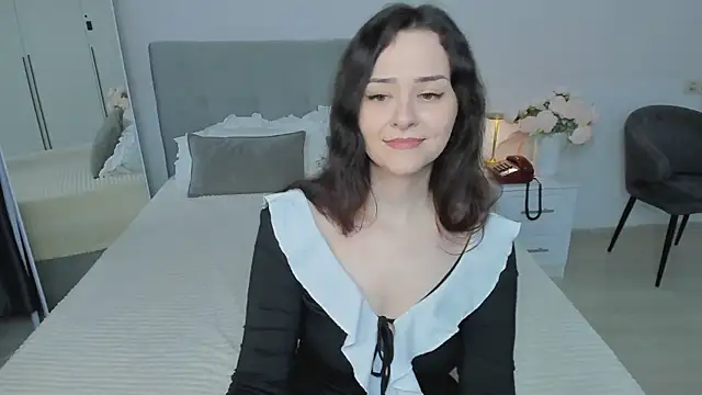 Camilla Rowen online show from November 20, 2025, 8:52 pm