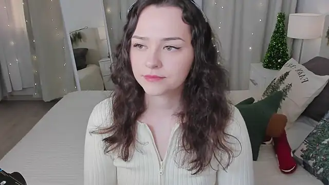 Camilla Rowen online show from December 18, 2025, 8:59 pm