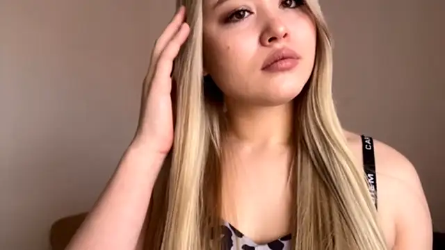 AgataTif online show from October 23, 2025, 5:07 am