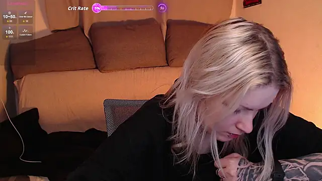 CherryNight6 online show from December 22, 2025, 10:07 pm