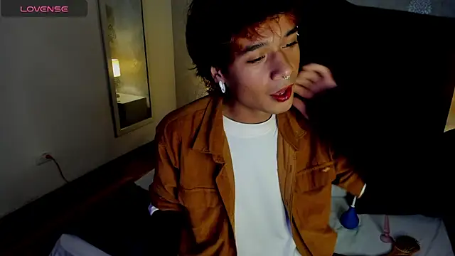 Snapshot of RonaldThompson_ chatting on October 23, 2025, 7:23 pm RonaldThompson online show from October 23, 2025, 7:23 pm