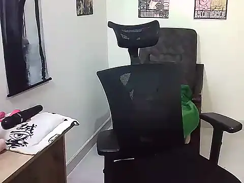 Snapshot of Gigi_Scott_ chatting on November 27, 2025, 1:29 am Gigi Scott online show from November 27, 2025, 1:29 am