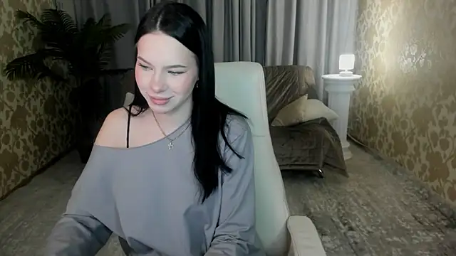 FloraCherry online show from November 12, 2025, 11:43 am