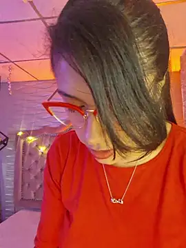 Roxanne Han online show from February 10, 2026, 11:47 am