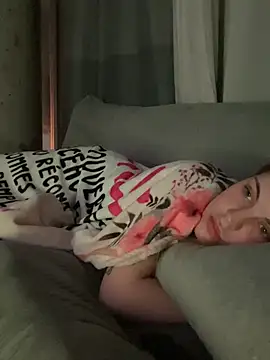 elliepixie online show from March 1, 2026, 5:42 am