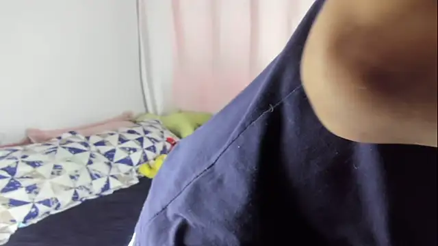 mamacitamilk online show from November 13, 2025, 6:18 pm