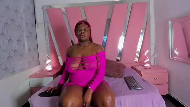 abbyjadee online show from October 27, 2025, 12:42 pm