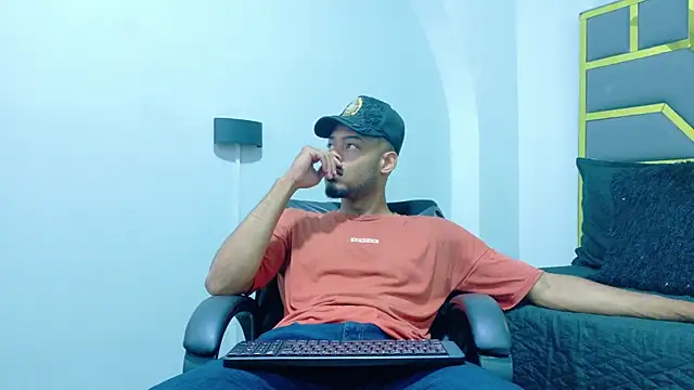 Neytanmalcon online show from November 25, 2025, 8:53 pm