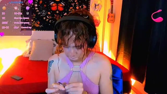 AdelineEsposito online show from December 16, 2025, 3:44 am