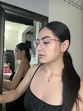 IslaCole online show from February 5, 2026, 11:09 pm