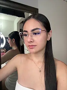 IslaCole online show from March 9, 2026, 10:58 pm