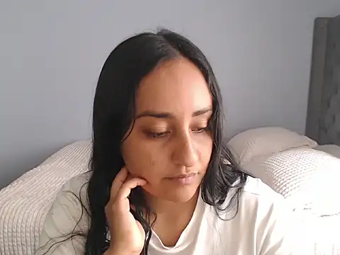 cute8smile online show from January 6, 2026, 4:11 pm