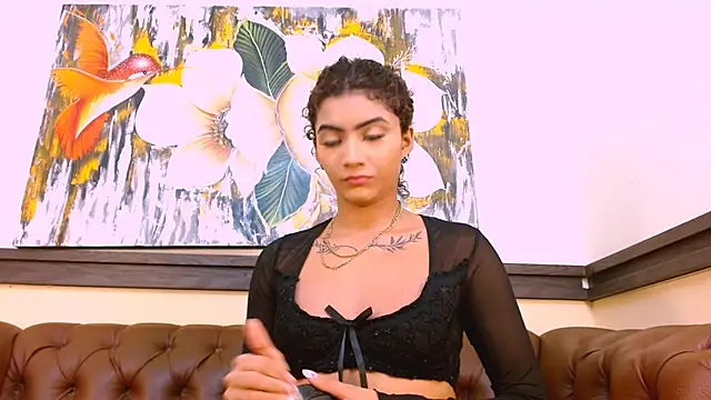 Emma Kiut  online show from November 22, 2025, 6:07 pm