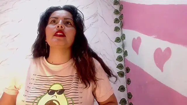 Snapshot of amara_leoncm chatting on October 23, 2025, 5:12 pm amara leoncm online show from October 23, 2025, 5:12 pm