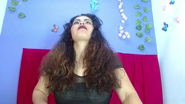 Snapshot of amara_leoncm chatting on November 3, 2025, 11:15 pm amara leoncm online show from November 3, 2025, 11:15 pm