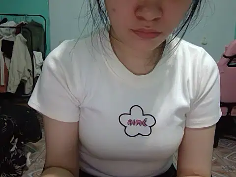 May2k2 online show from November 5, 2025, 2:44 am