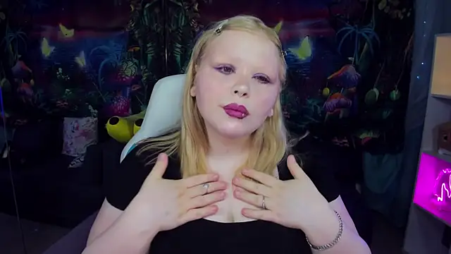 Snapshot of LottieReed chatting on May 28, 2026, 9:06 am LottieReed online show from May 28, 2026, 9:06 am