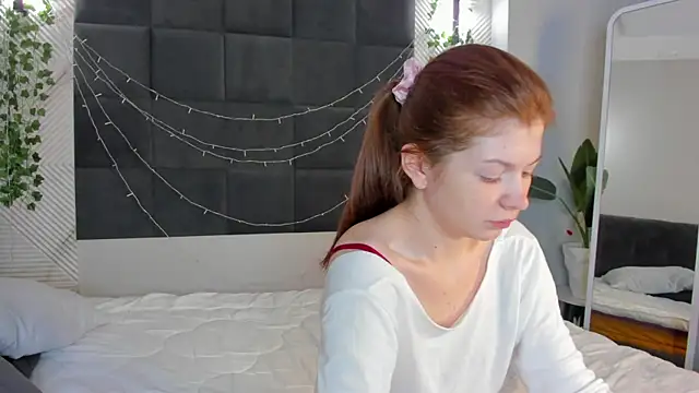 Nika Jonson online show from May 19, 2026, 1:11 am