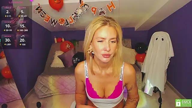 Snapshot of MadamMilly_ chatting on October 25, 2025, 6:32 am MadamMilly online show from October 25, 2025, 6:32 am