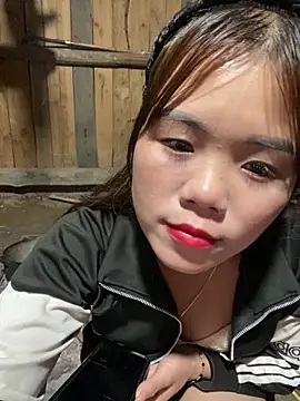 nachi-baby online show from November 26, 2025, 1:56 pm