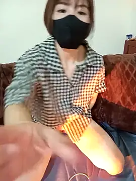 Cherry Le02 online show from December 5, 2025, 6:48 pm