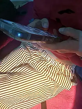 Cherry Le02 online show from January 8, 2026, 7:16 pm