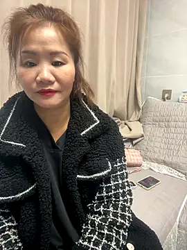 Snapshot of Anni-2000 chatting on November 4, 2025, 3:38 am Anni-2000 online show from November 4, 2025, 3:38 am