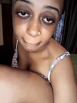 kitty louise online show from November 3, 2025, 1:34 pm