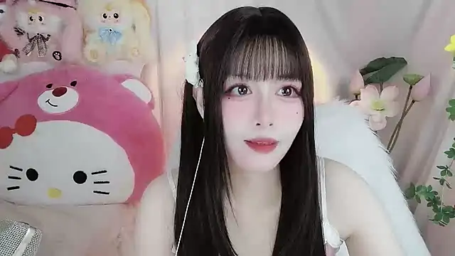 -zhuzhu-999- online show from April 12, 2026, 8:25 pm