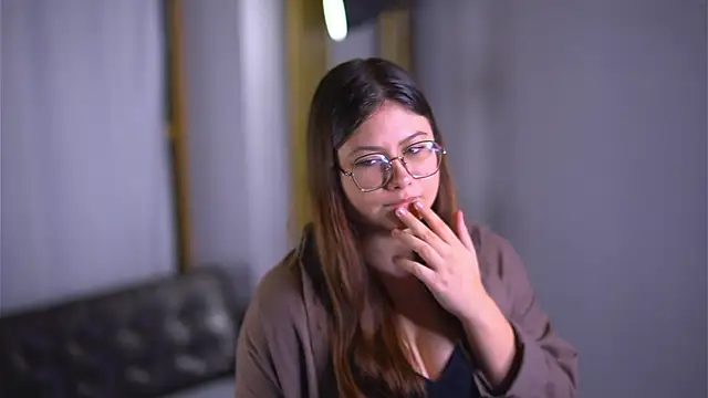 LeliaPeeler online show from October 30, 2025, 4:30 pm