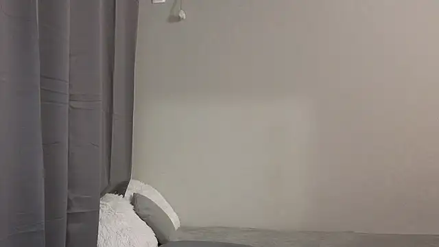 Snapshot of Oliver_star_boy_ chatting on November 3, 2025, 4:41 pm Oliver star boy online show from November 3, 2025, 4:41 pm