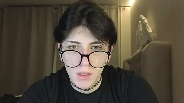 Oliver star boy  online show from January 14, 2026, 4:56 pm