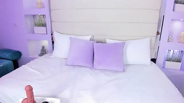 Snapshot of AmyColman_ chatting on January 10, 2026, 12:07 pm AmyColman online show from January 10, 2026, 12:07 pm