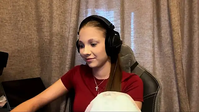 Softixq online show from October 29, 2025, 1:13 pm