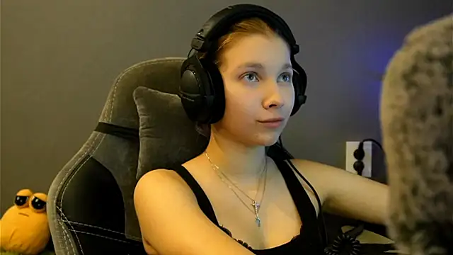 Softixq online show from January 9, 2026, 3:15 pm