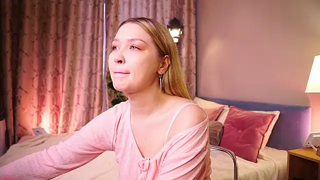 ayulychee online show from November 5, 2025, 10:37 am