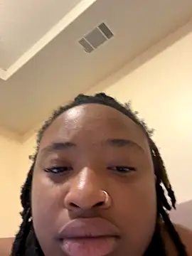 Snapshot of queencarameldrop chatting on October 24, 2025, 11:28 am queencarameldrop online show from October 24, 2025, 11:28 am