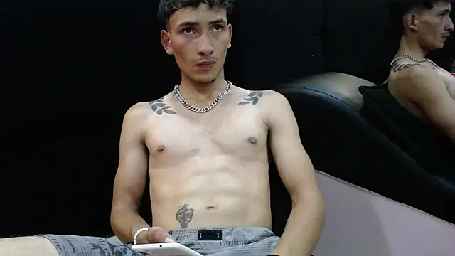 SavageLover  online show from November 13, 2025, 3:38 am