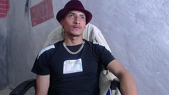 SavageLover  online show from December 19, 2025, 4:08 am