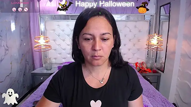 Melissa-roberts online show from November 4, 2025, 7:24 pm