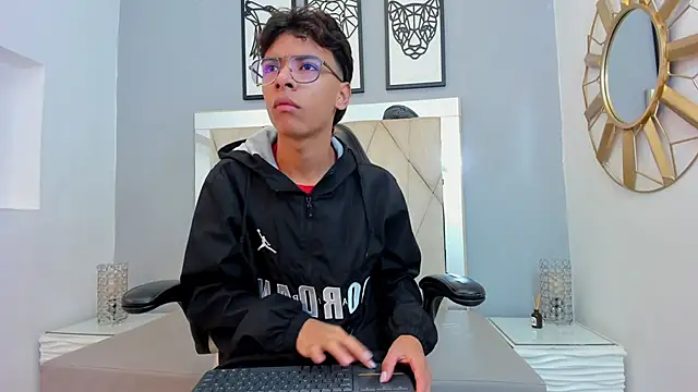 adams bobby online show from December 14, 2025, 11:37 am