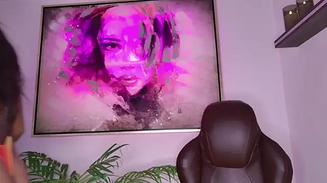 loana vegas online show from November 8, 2025, 4:18 pm