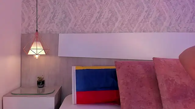 Snapshot of Vittoria__rossi chatting on June 19, 2026, 3:16 pm Vittoria rossi online show from June 19, 2026, 3:16 pm