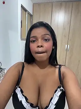 Cloe stom online show from October 25, 2025, 8:36 pm